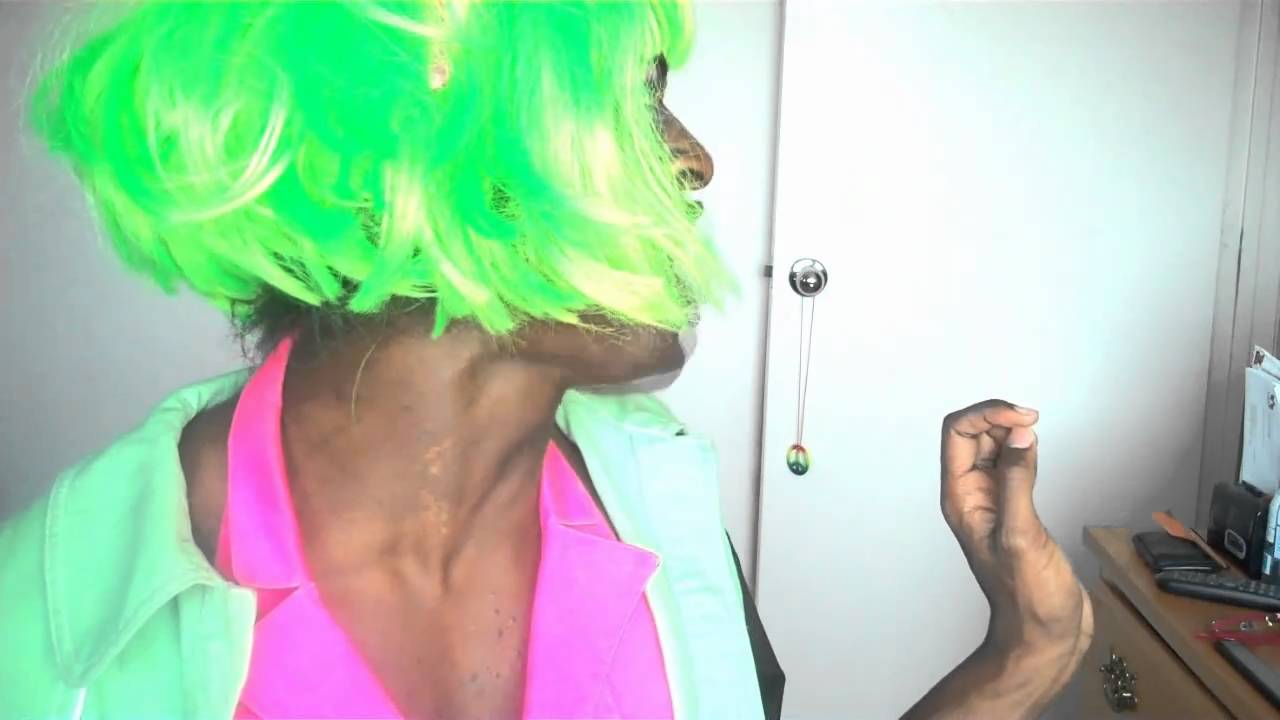 NICKI MINAJ GOES CRAZY!!!