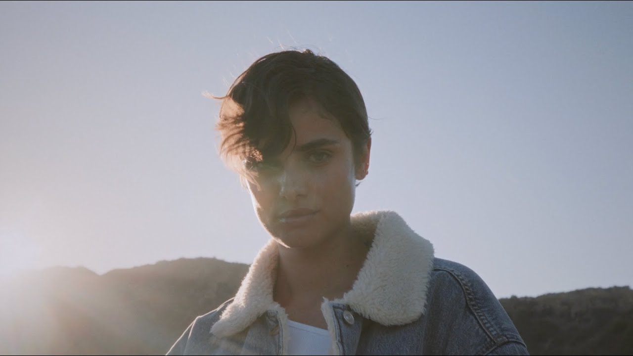 Taylor Hill’s Style Secrets