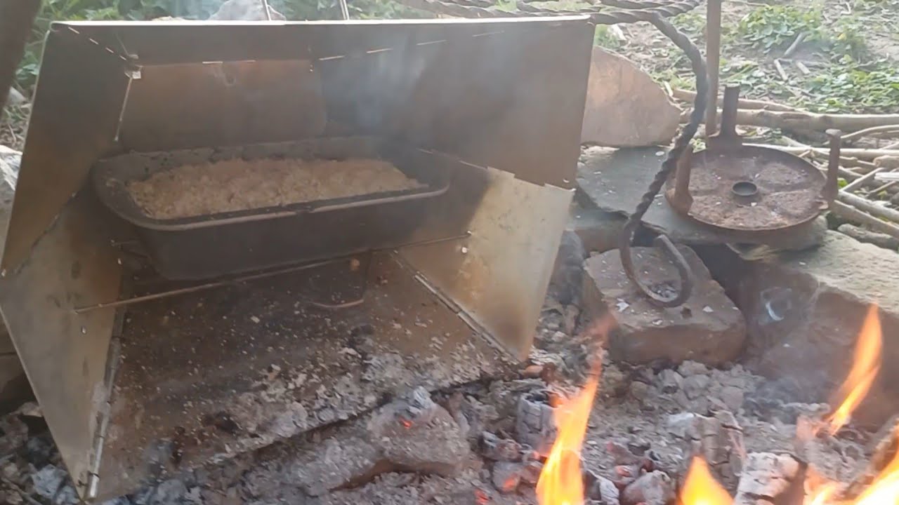 My Camp-Kitchen Kit - a closer look 👀 Reflector oven, stick-stoves, Dutch oven.
