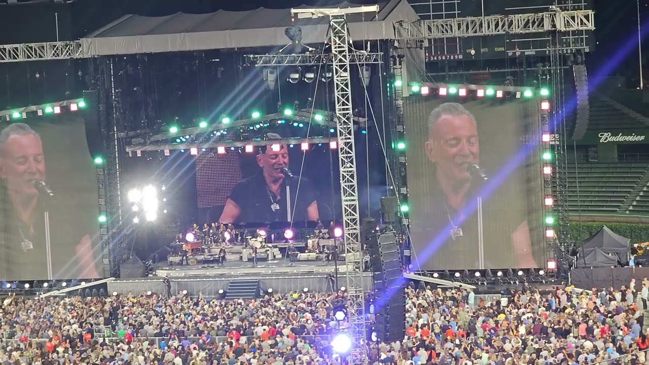 Bruce Springsteen The BOSS @Wrigley Field Aug 9 2023 Dancing in the Dark!