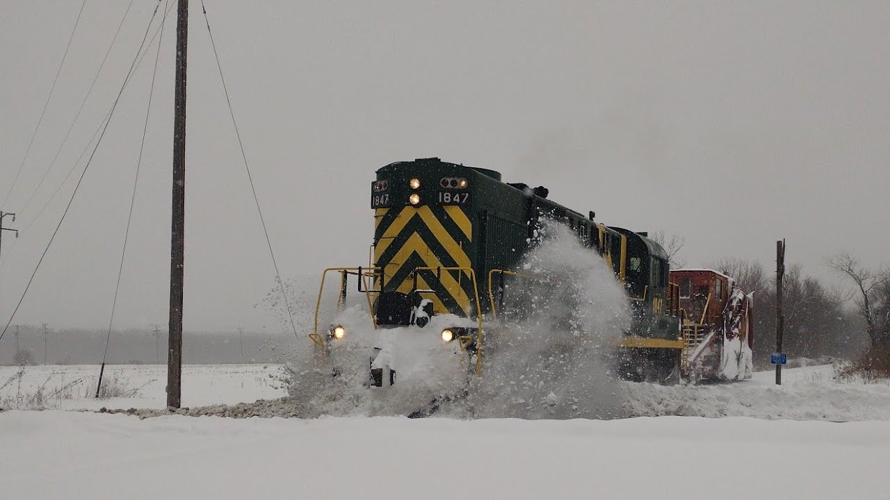 Buffalo Southern Railroad 1847 RS18U plowing through the snow after a big winter storm on 1/18/2024
