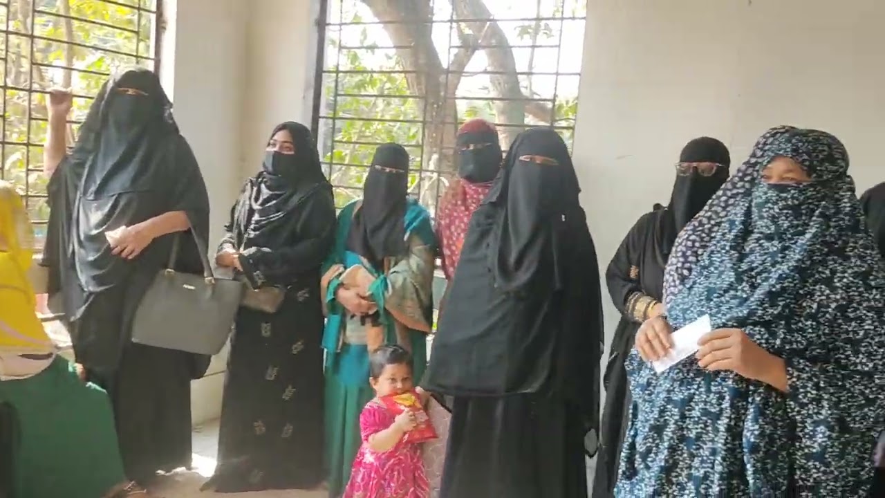 সোনারগাঁ পাইলট বালিকা উঃ বিঃ ত্রয়োদশ নির্বাচন ভোটারদের সাক্ষাৎকার ভোটকেন্দ্রে পর্যবেক্ষণে আল আমীন