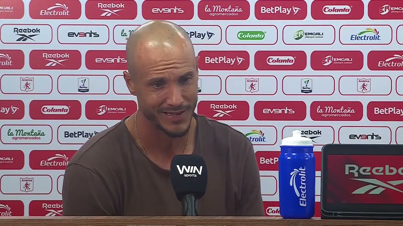 Rueda de prensa de América dt David González tras su partido con Santa Fe