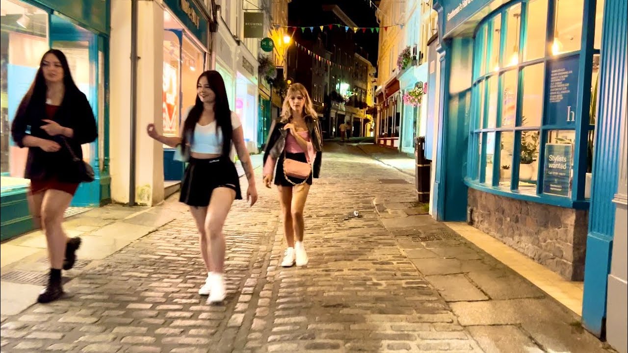 Walking Through St Peter Port Town at Midnight in Guernsey!!