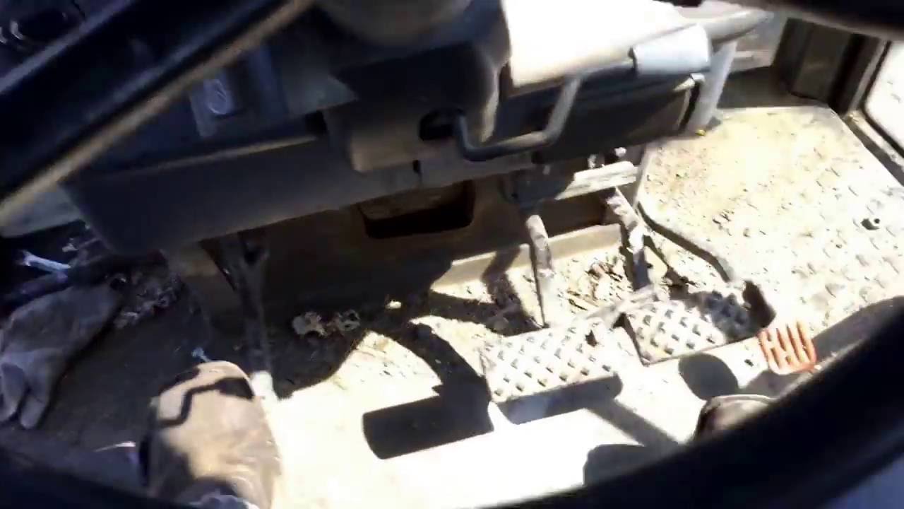 How to operate a tractor (ford 8870)
