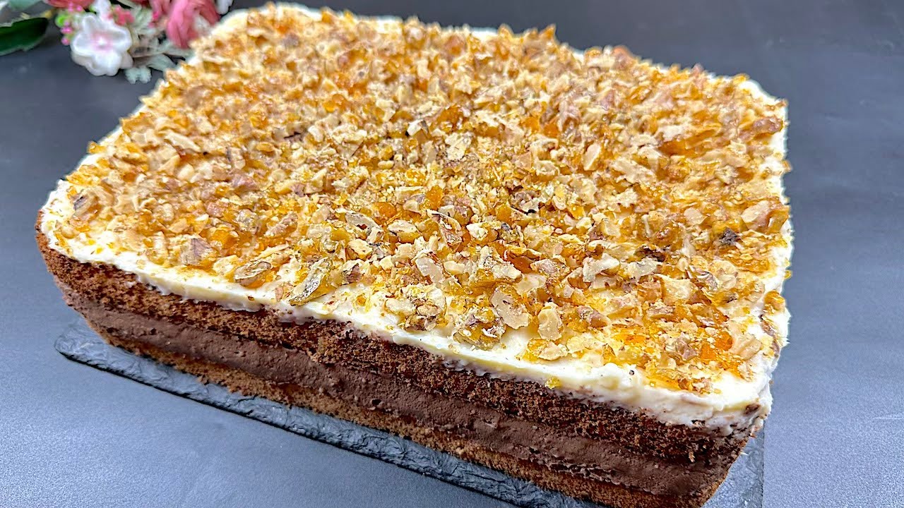 Una torta alle noci succosa che si scioglie in bocca!!! La migliore torta che abbia mai mangiato!