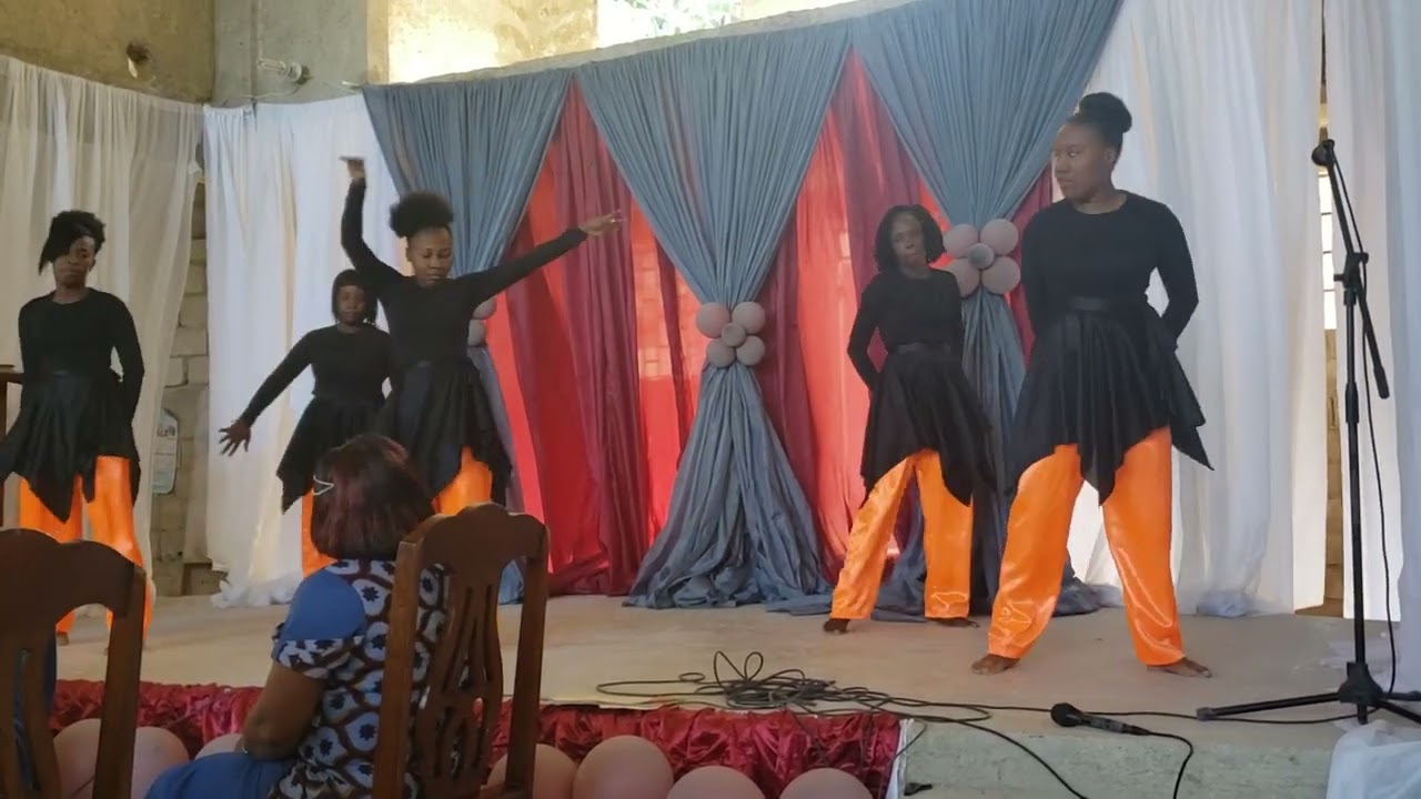 Le Saint Esprit by Dena Mwana Grace Dance
