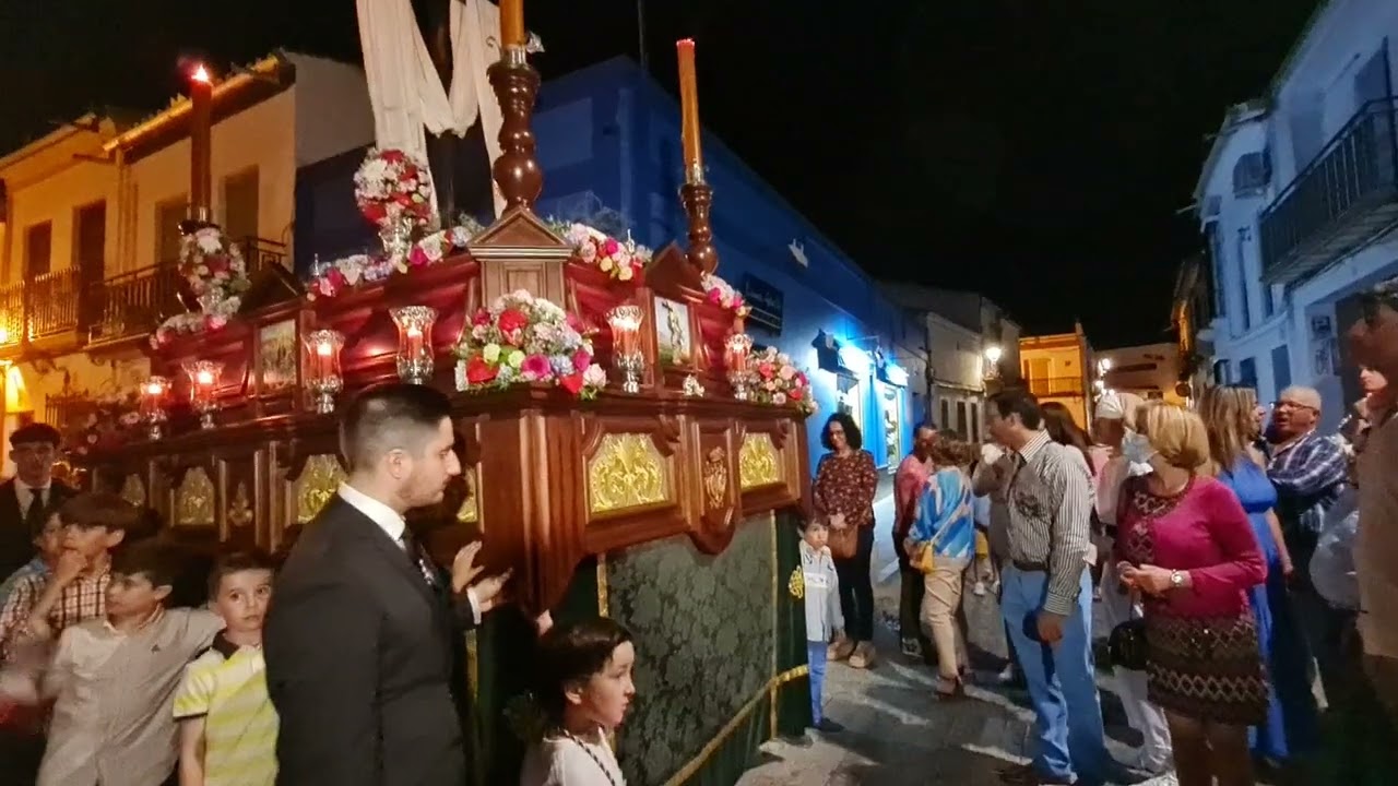 Cruz de Mayo de Pilas 2022. Dios es amor y esperanza en la tierra. AM Magdalena Arahal.