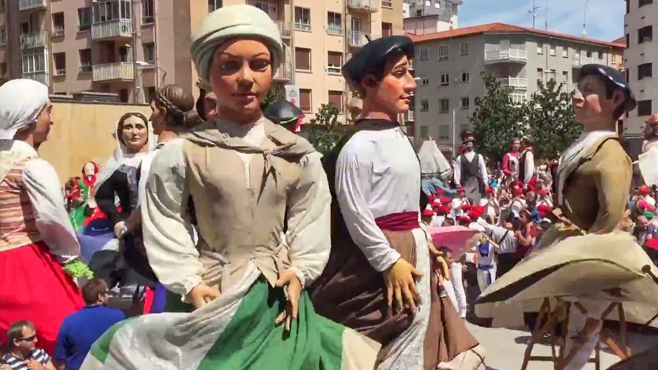 Polonesa Concentración Gigantes Fiestas De Burlada 2017