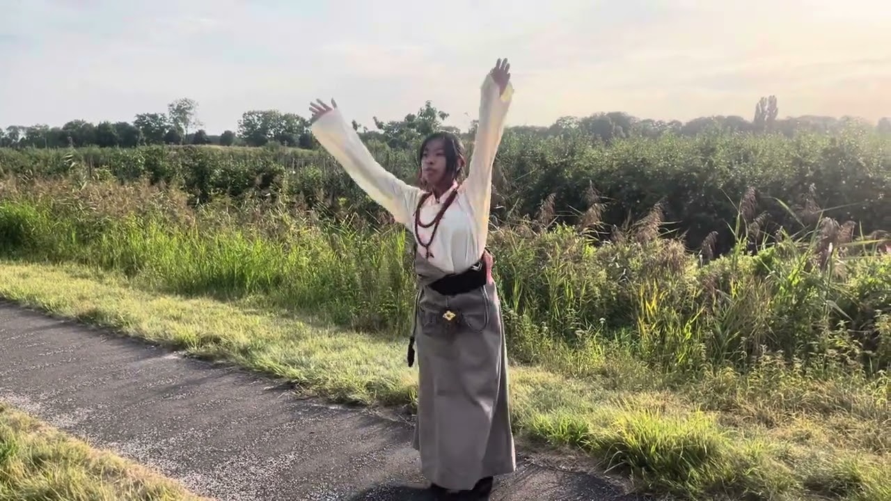 Tibetan dance Kun12