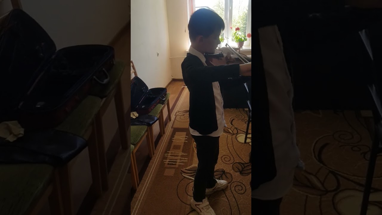 Komarovsky Concerto Nr. 3 - Andante. Matteo 8 ani