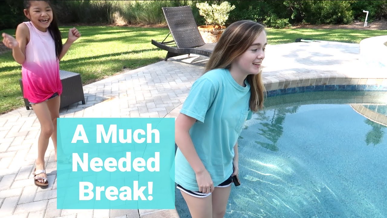 Day in the Life of a Homeschool Mom on Vacation | Mom Life Vlog | We're On Vacation!!!