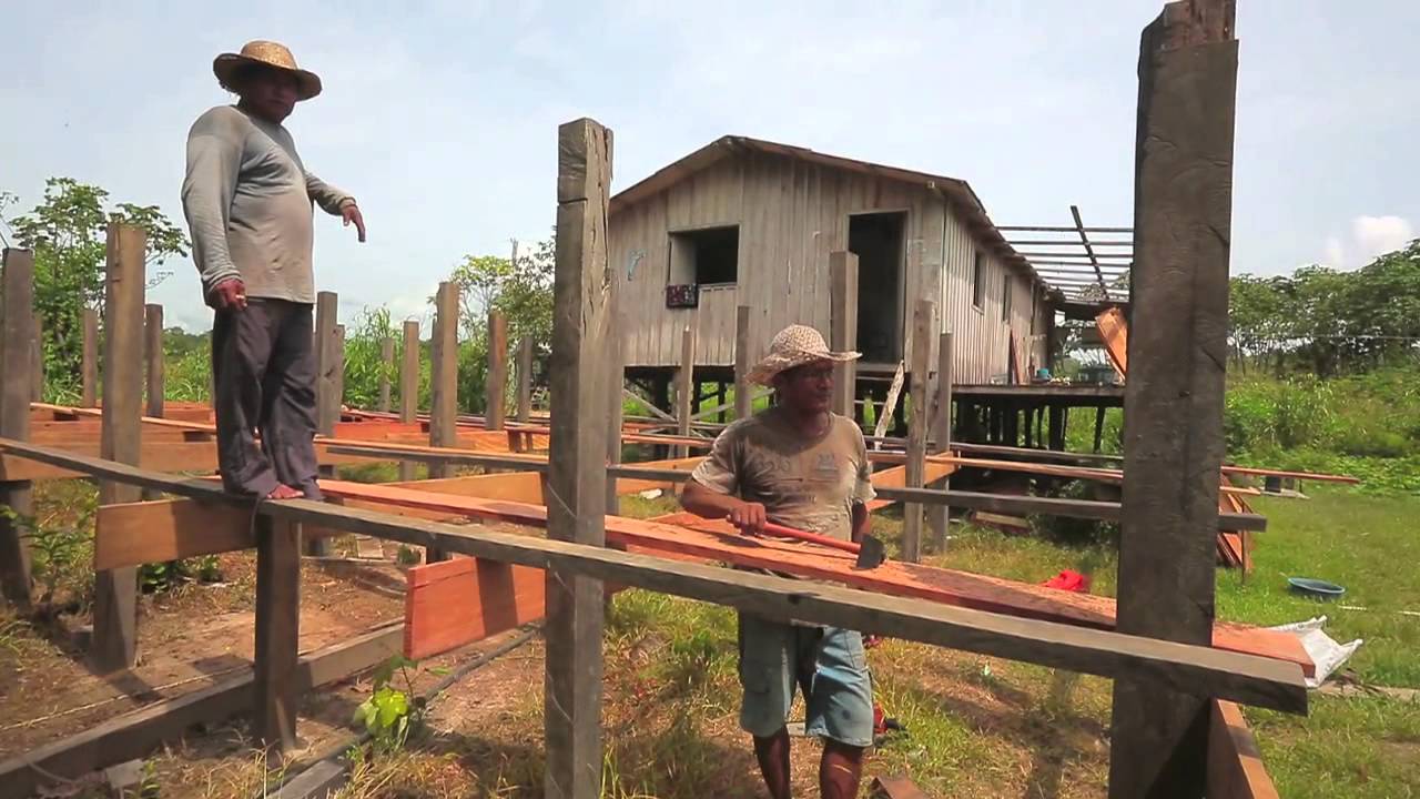 Palafitas e Casas Flutuantes -- Família Salgado e Antonio Almeida