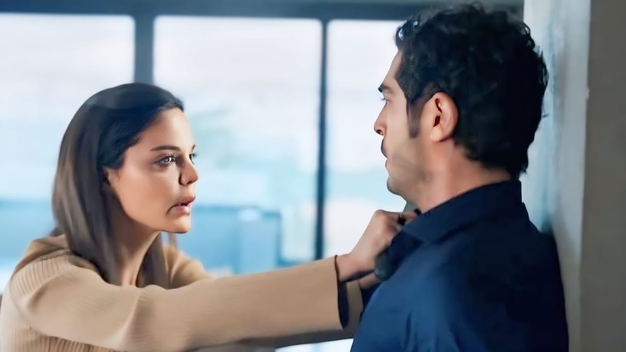 محامي بتتقلب حياته بعد وصية أبوه بيكتشف إنه مش ابنه وبيخطط مع نصابة يدخلها قصر عيلته الغنية مكانه 15