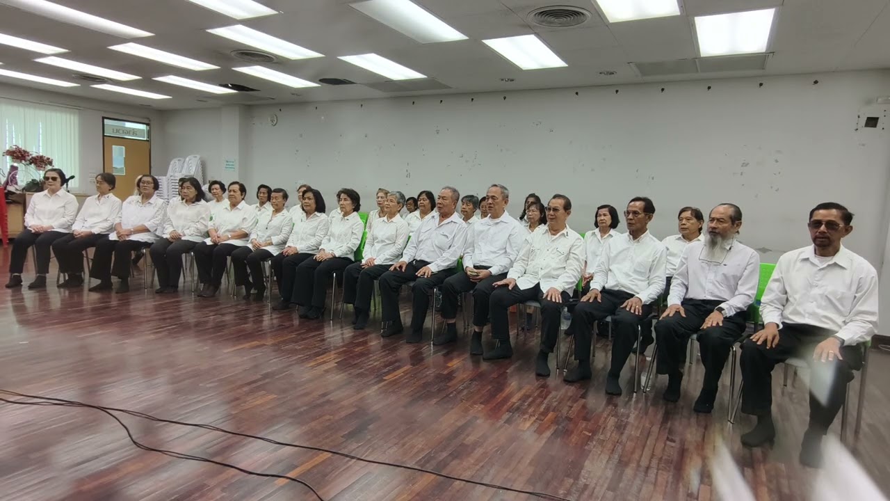 เพลง บ้านเรา ขับร้องหมู่โดย ศิษย์ คุณครู ร.ต.ต.ปรีชา ภมรพิบูลย์