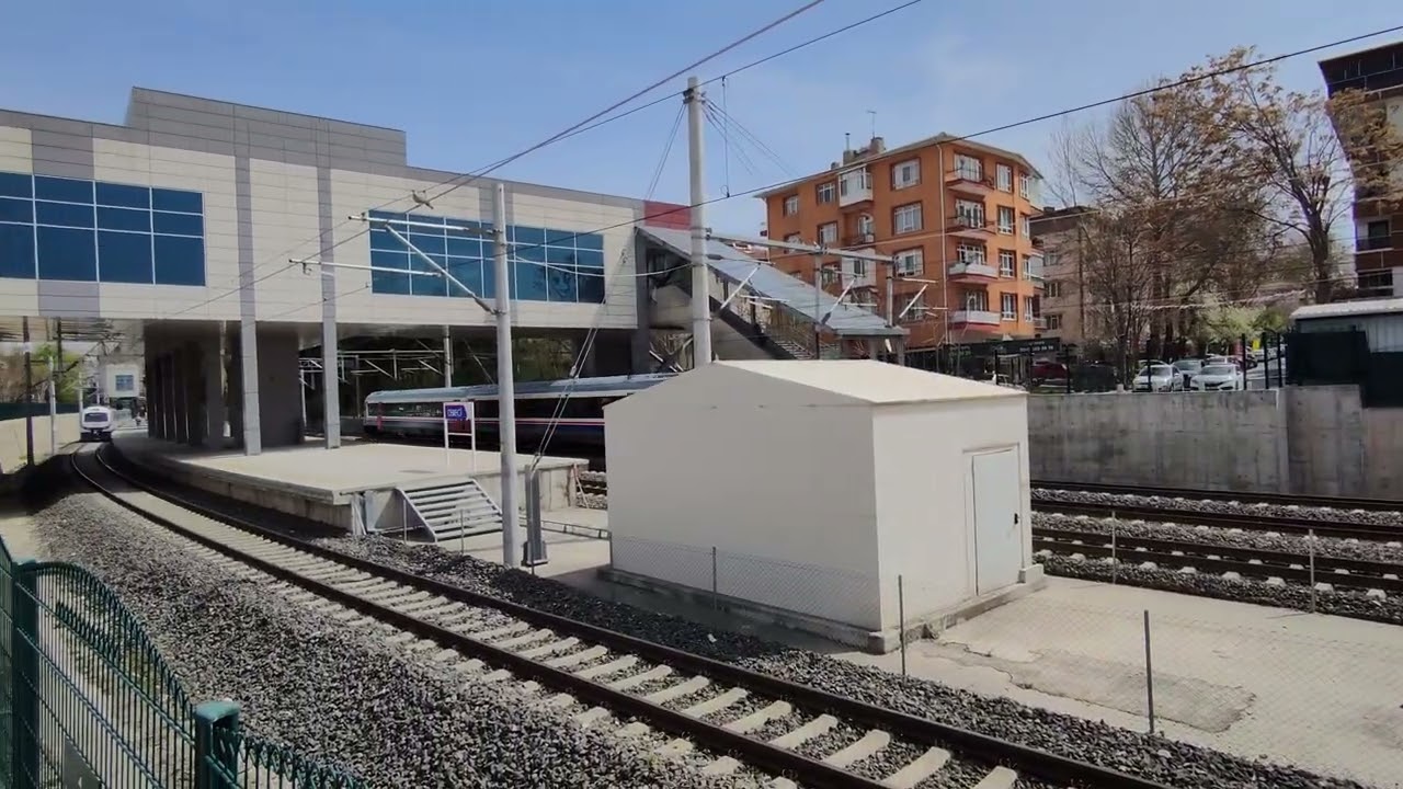 TCDD MT 15404 Ankara-Elmadağ Bölgesel Treni + E 23011 Başkentray Sincan- Kayaş Banliyö Treni [4K]