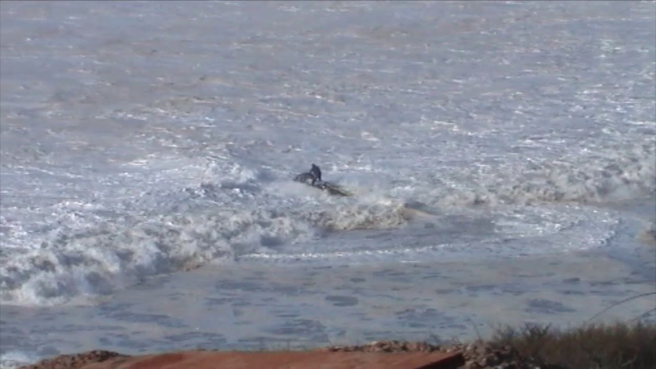 NAZARÉ ONDAS GIGANTES   RESCUE OF A SURFER