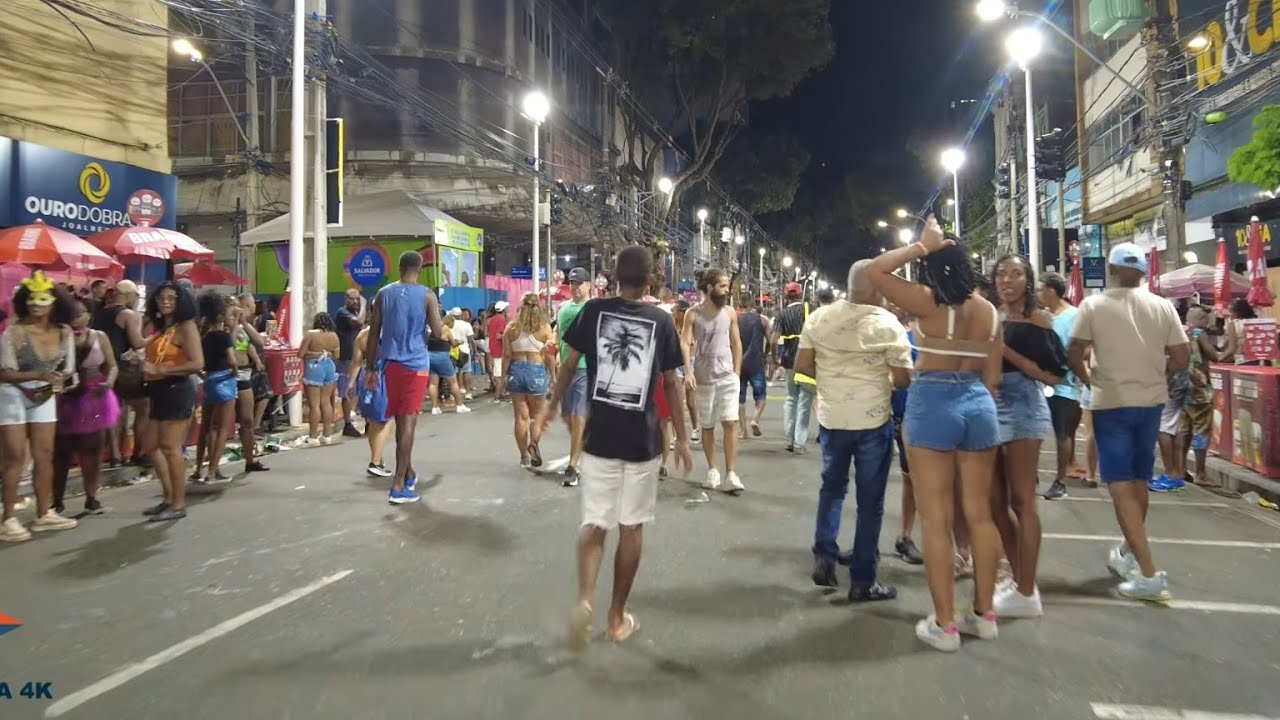 SALVADOR BAHIA - AV SETE DE SETEMBRO - BLOCO EXCLUSIVA DO SAMBA - ESTAÇÃO DA LAPA.