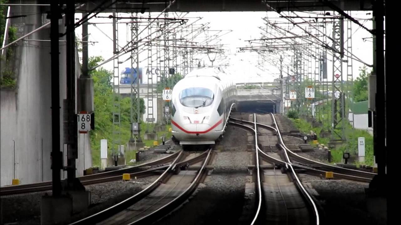 ICE Züge Frankfurt am Main Flughafen Fernbahnhof im Mai 2013