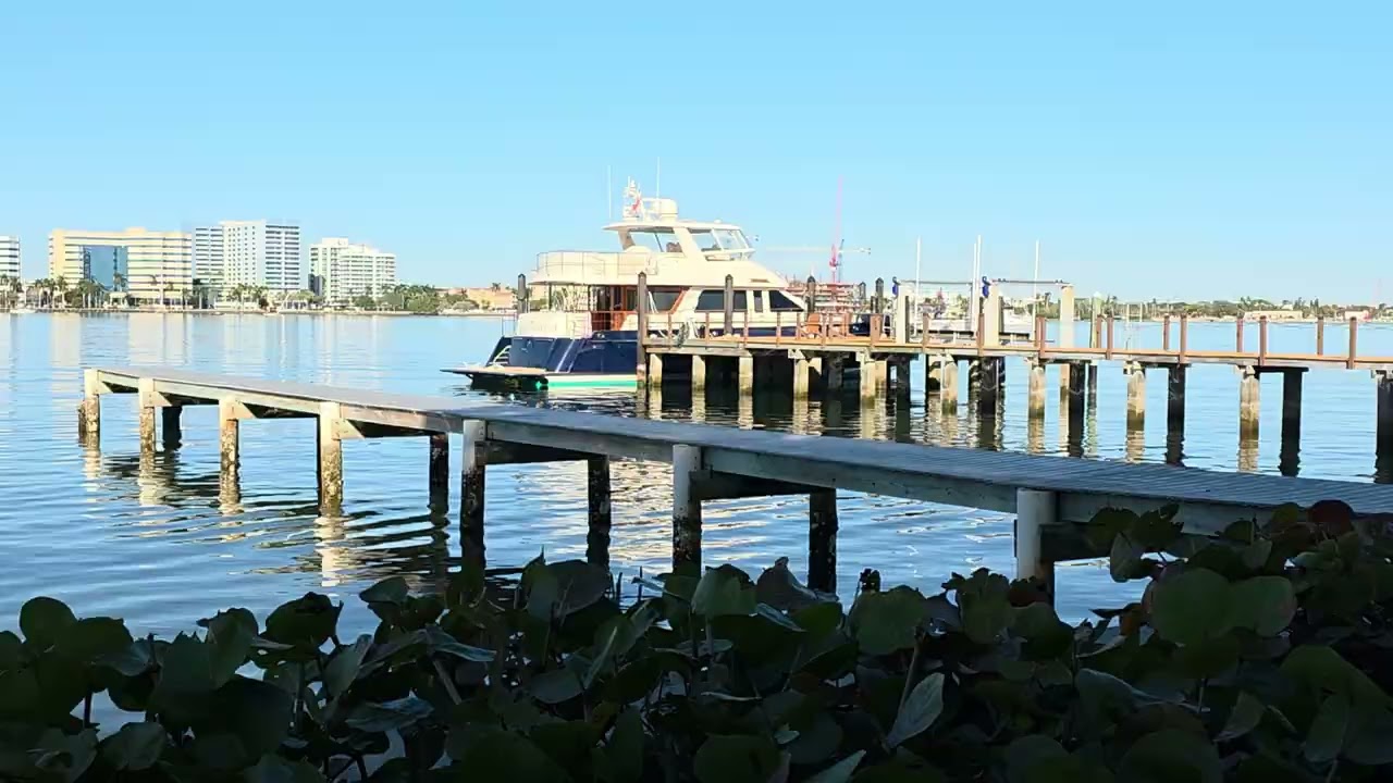 Palm Beach , lake trail, Intracoastal 