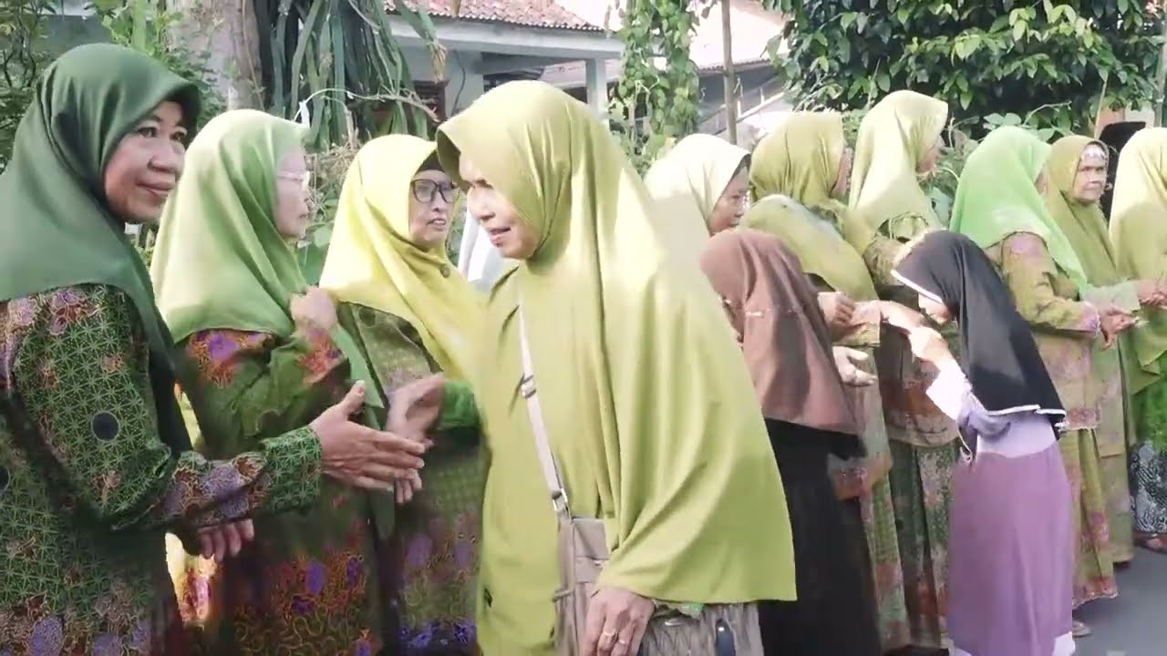 Pengajian Rutin Ahad Pahing Muslimat & Fatayat NU Jatilawang Part 1