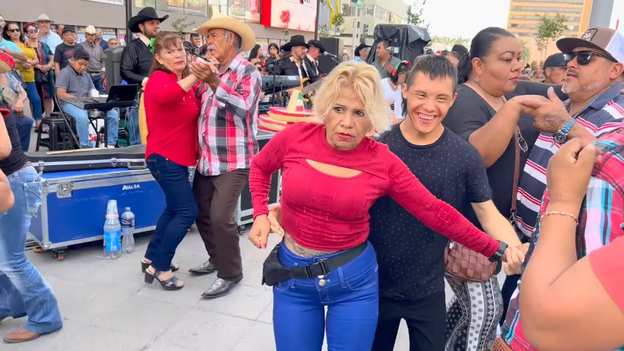 Cumbieros de ❤️ con Musical Milagro 🎹 del mero #chihuahua ❤️