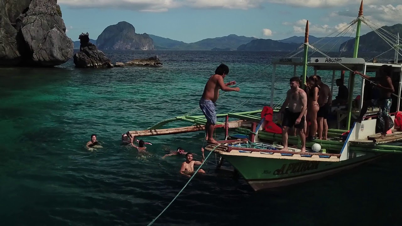 Outpost Beach Hostel-El Nido Palawan