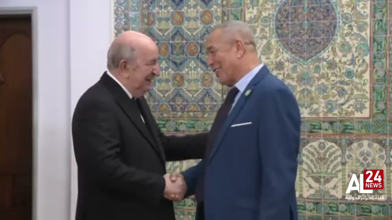 عصاد بلومي وماجر..الرئيس الجزائري يستقبل أساطير الكرة الجزائرية في حضرة كأس العالم بقصر المرادية