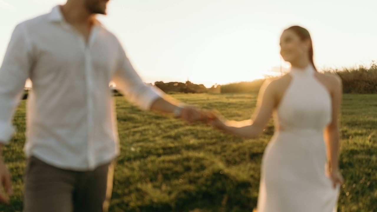 LINDO ENSAIO EM HOLAMBRA- GUI E DEBORA.