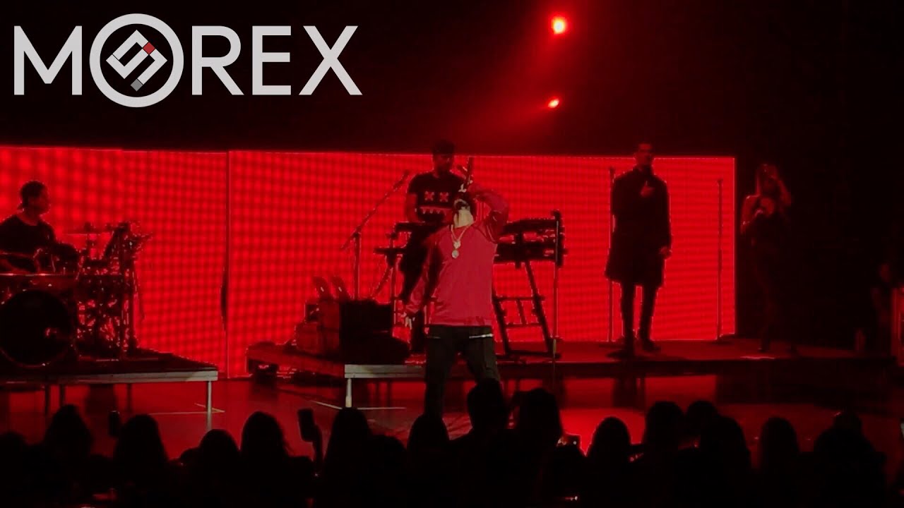 Maluma - Cuatro Babys (En Vivo / Live at Majestic Theatre 2017 - Dallas, TX)