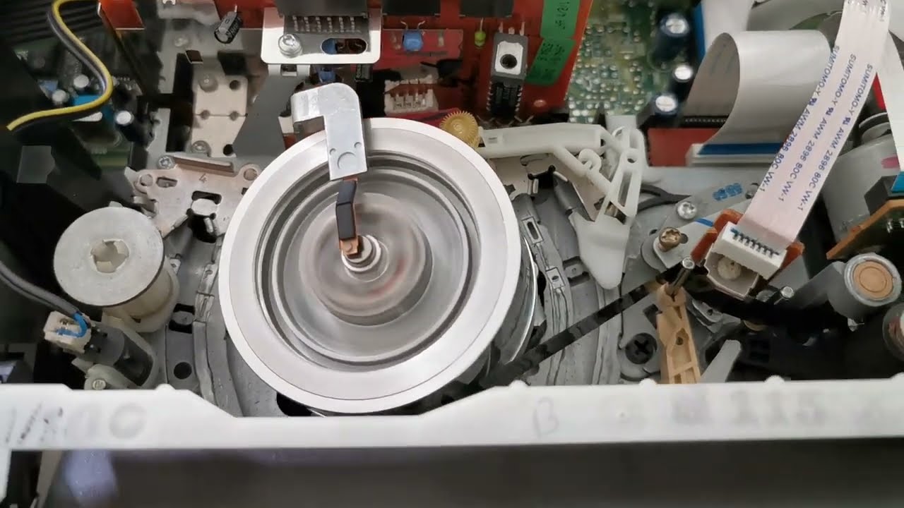 VHS Philips Turbodrive - first (Grundig GV470S VPT) vs. last generation (Philips SB630) - Rew. cycle