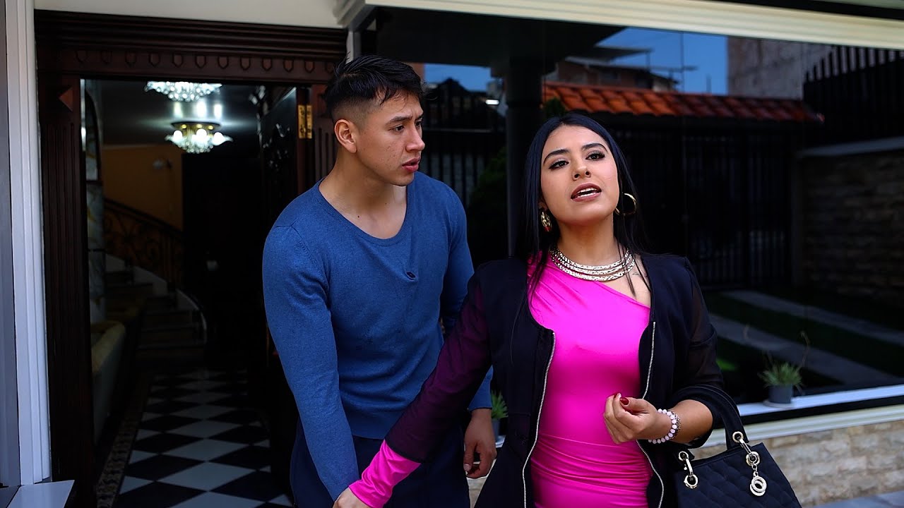 Sacrificó todo por su esposa, pero ella se avergonzó de él y la vida le cobró muy caro su traición