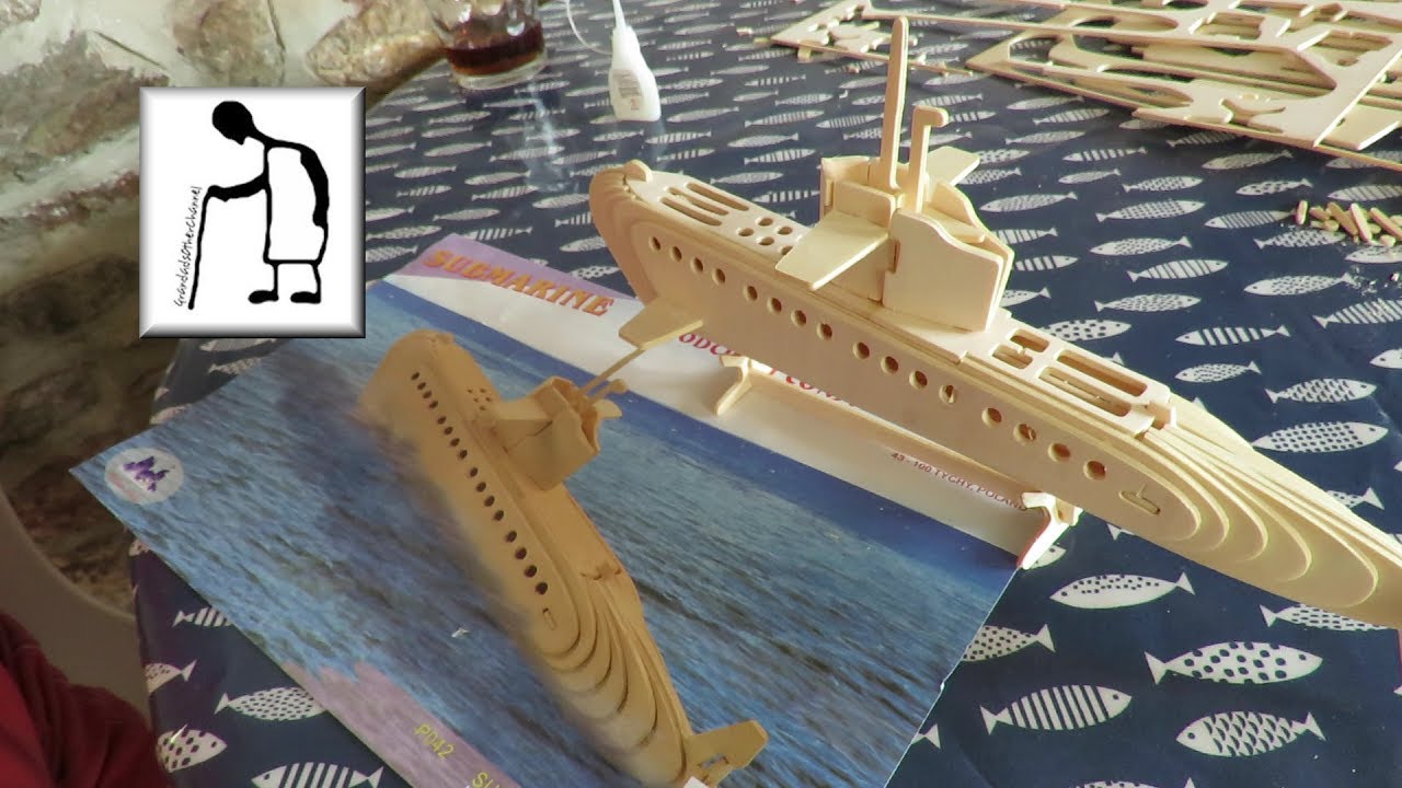 Woodcraft Construction Kit Submarine P042 FULL LENGTH BUILD