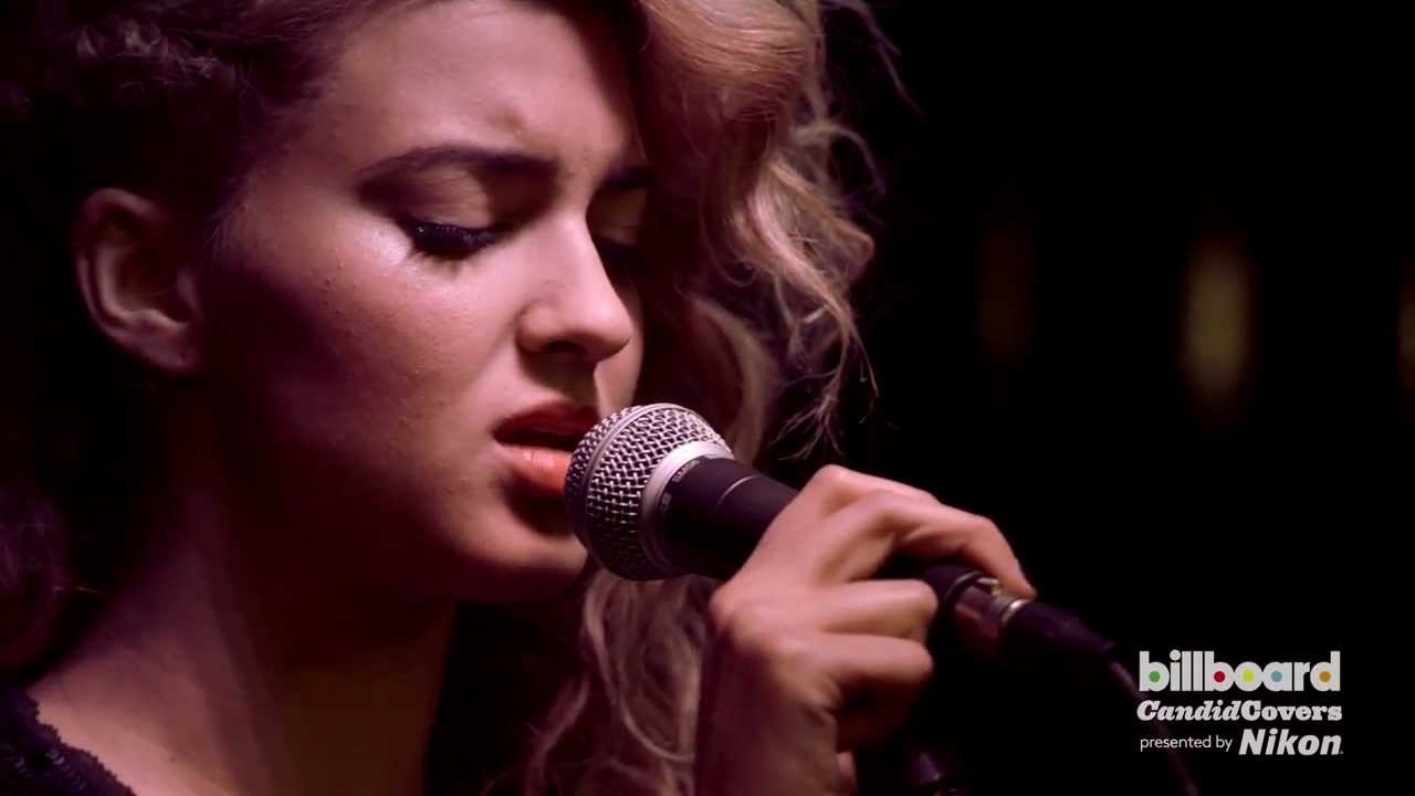 Tori Kelly sings Paramore's 