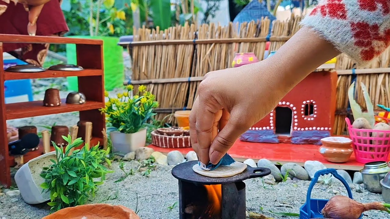 Miniature Roti With Aloo Sabji Recipe 🧺🤤🧆 Mini Kitchen India Food Recipe 