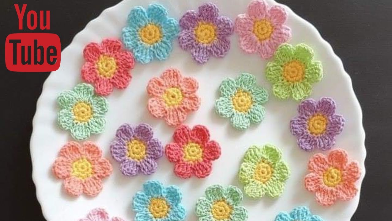 كيفية عمل وردة / زهرة بإستخدام الكروشية / الكروشيه/How to make a flower, rose using Crochet