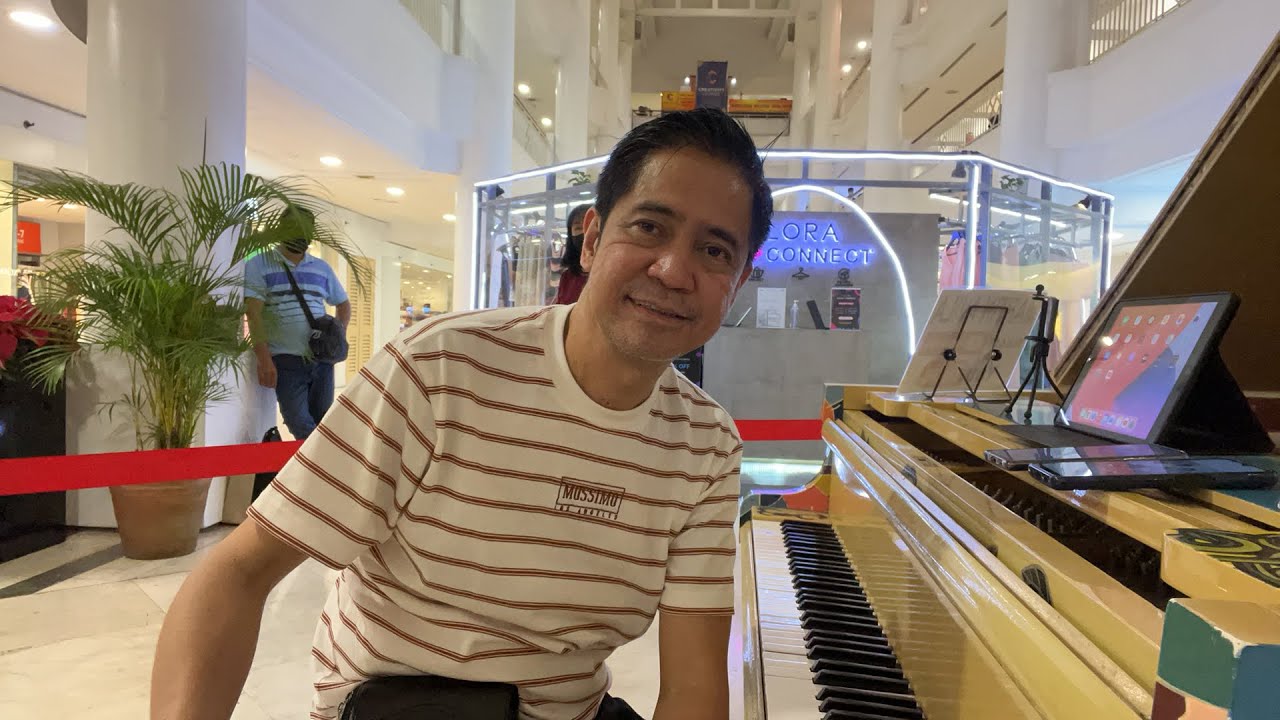 Piano Livestream at Glorietta mall Makati November 5 2022