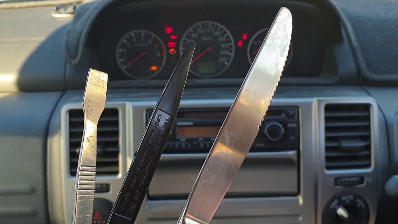 4 способа извлечь застрявший компакт-диск из автомобильного проигрывателя