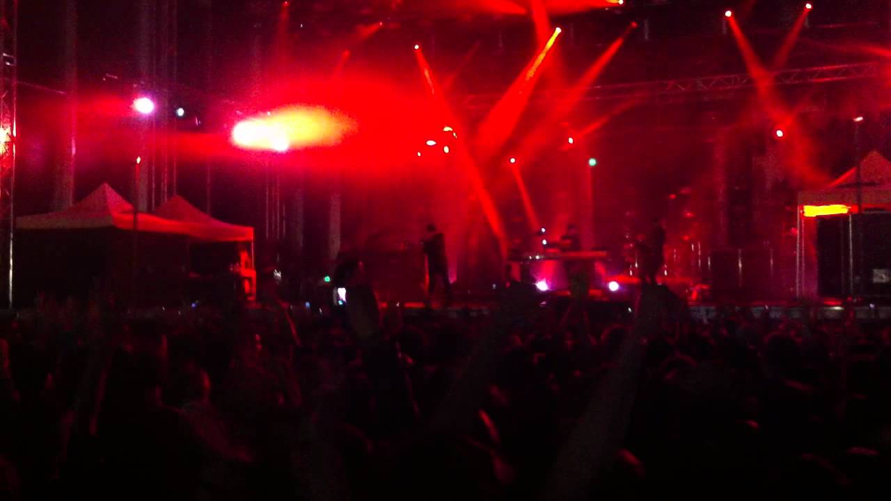 Intro + Salt In The Wounds - Pendulum @ B'estfest 2011