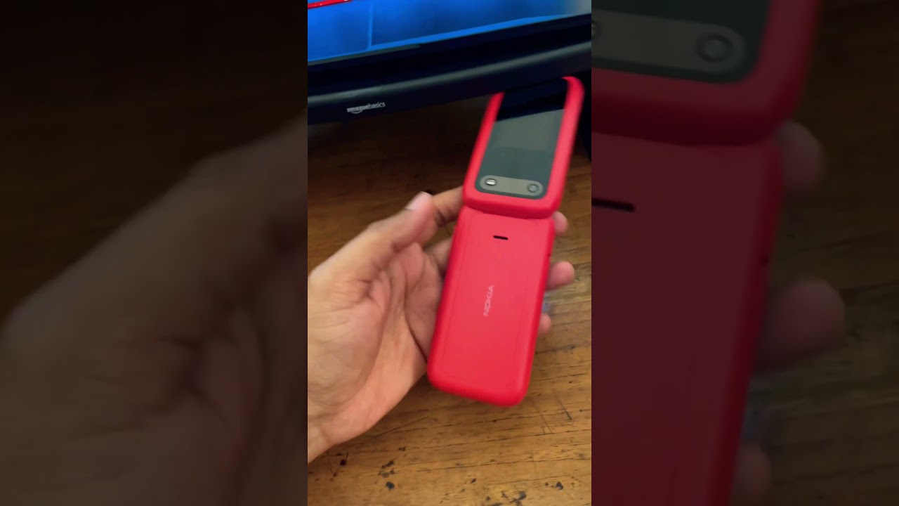 Who is using a Nokia 2660 Red 2024 ?