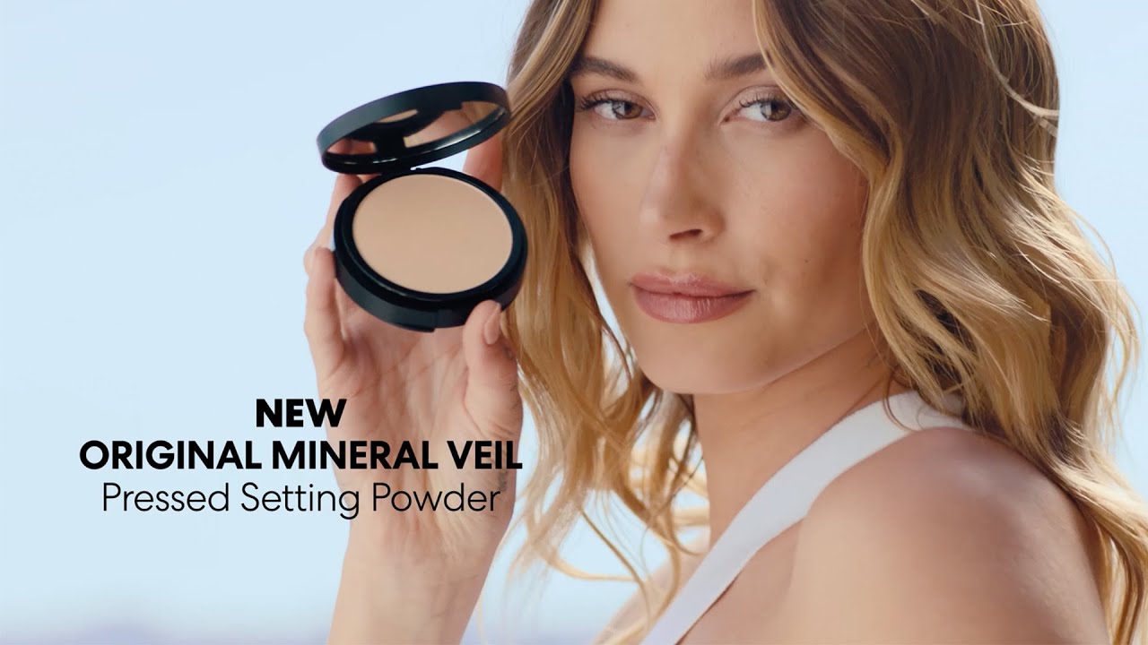 Insta-Perfect Skin with The New Original Mineral Veil Pressed Setting Powder | bareMinerals