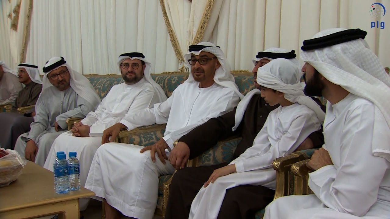 محمد بن زايد يقدم واجب العزاء في شهيدي الوطن محمد البستكي وعبد  الحميد الحمادي.
