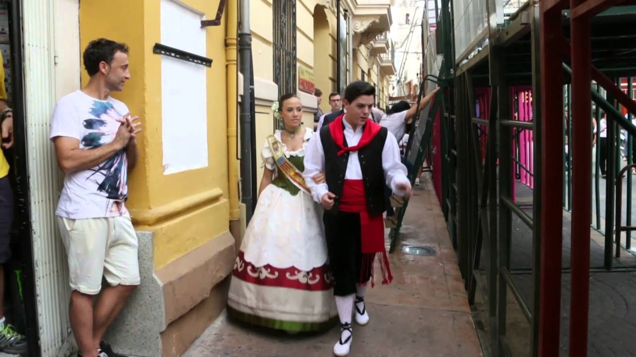 Pasacalle e Inauguración de exposiciones 2014 - Enguera Tv