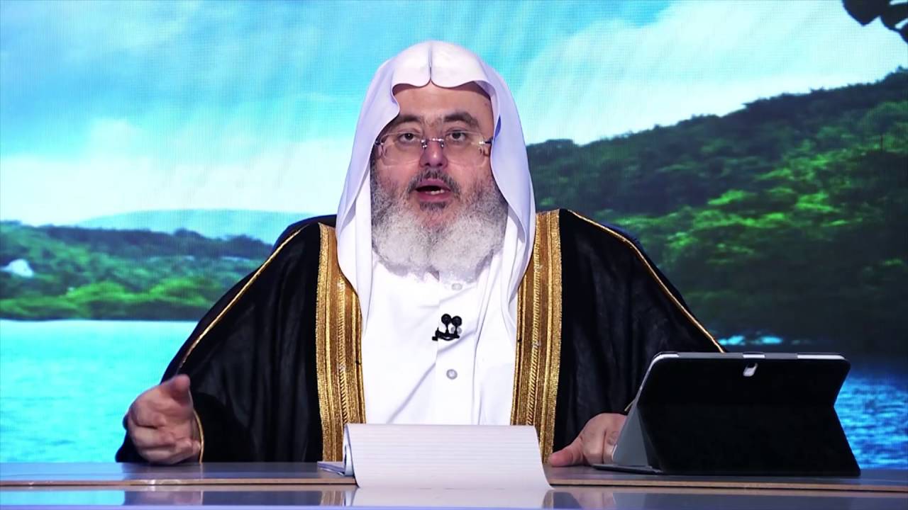 حكم أخذ الأجرة على تعليم القرآن
