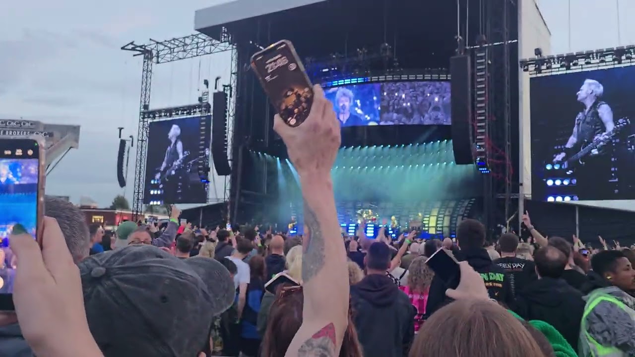 Greenday - Wake Me Up When September Ends Live (Manchester Emirates Old Trafford 21.06.24)