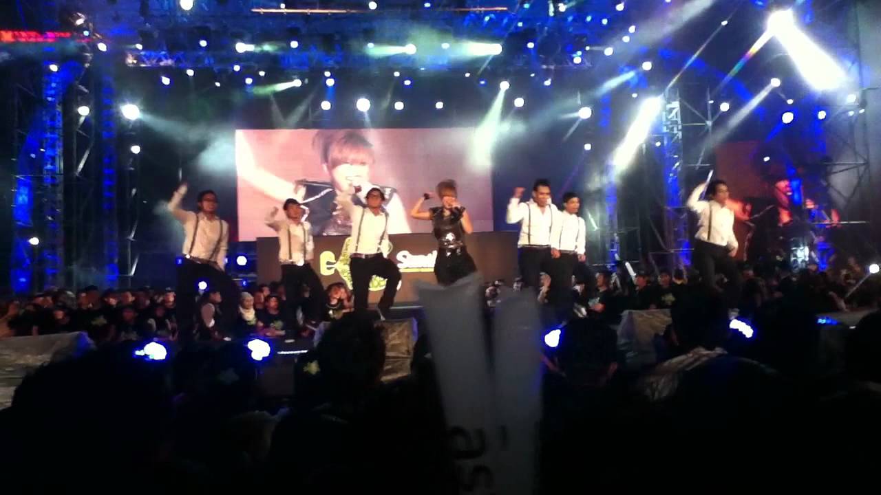 Stacy - Jahat & Kasanova (LIVE @ Suara Kami Concert)
