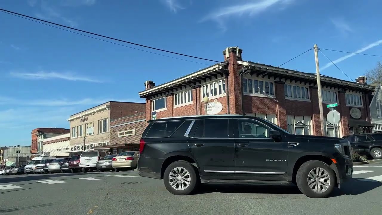 Pretty Drive Through Downtown Snohomish with JFK Speech