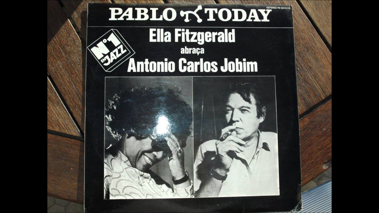 Ella Fitzgerald abraça Antonio Carlos Jobim (side 4)
