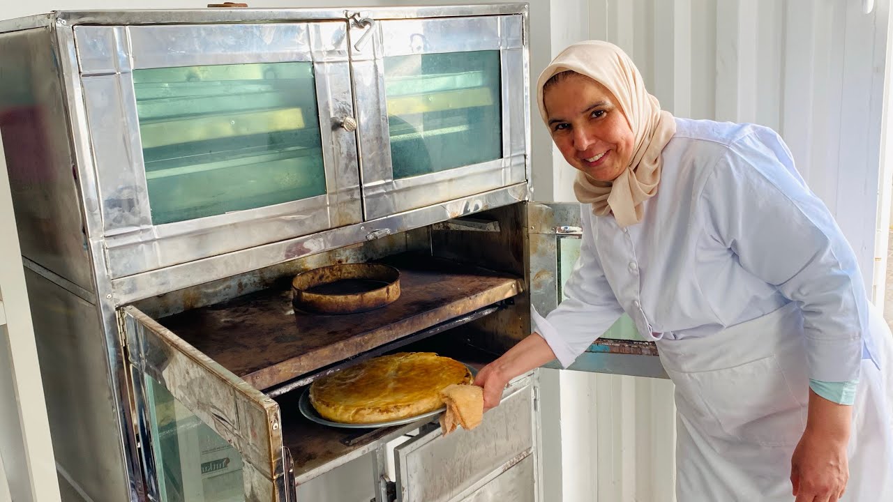 208طريقة زوينة باش تطيبي البسطيلة مع الشيف بديعة من  أشهر أستاذات الطبخ *أطباق بلادي