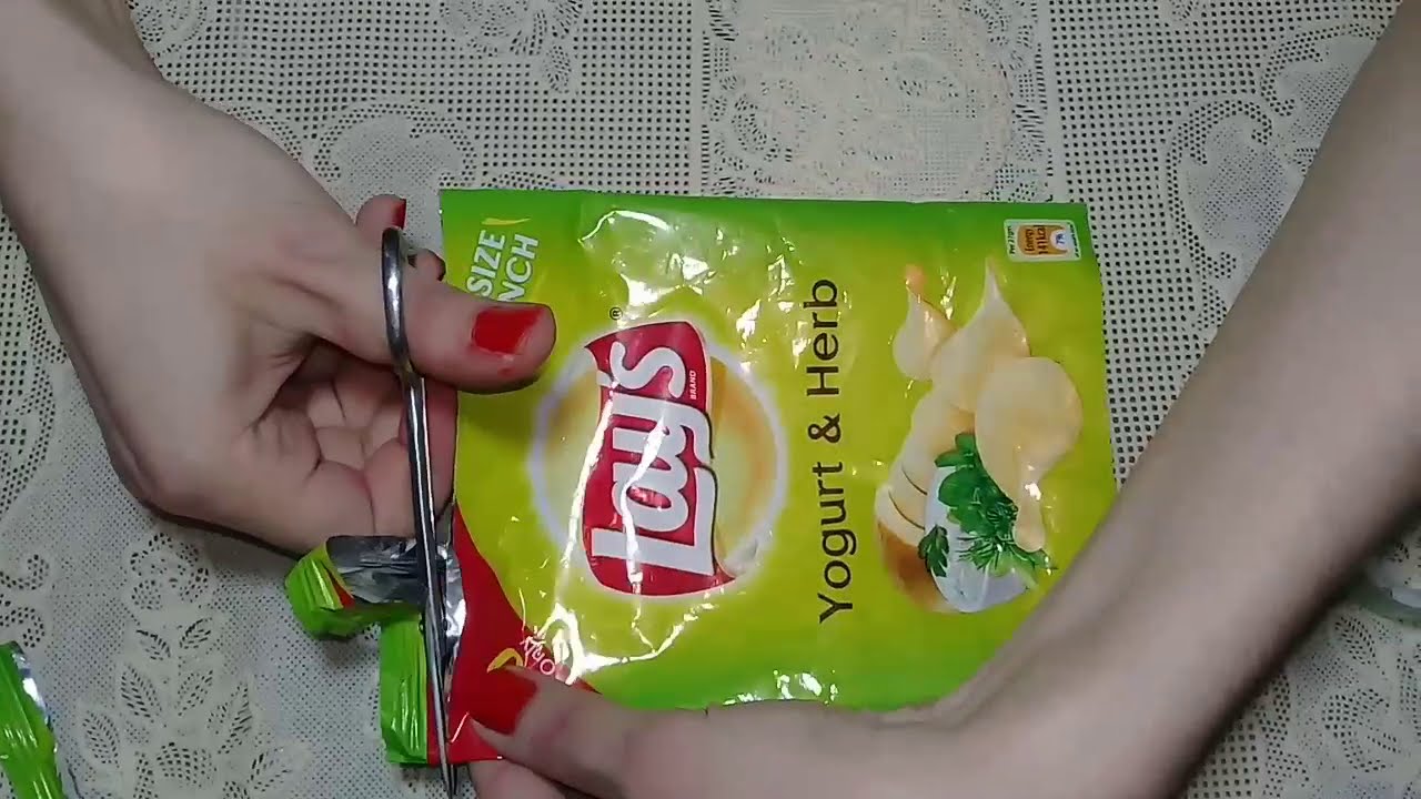 How to make Mehndi  cone || With the help of Lays paper